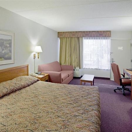 Americas Best Value Inn-Saginaw South Habitación foto