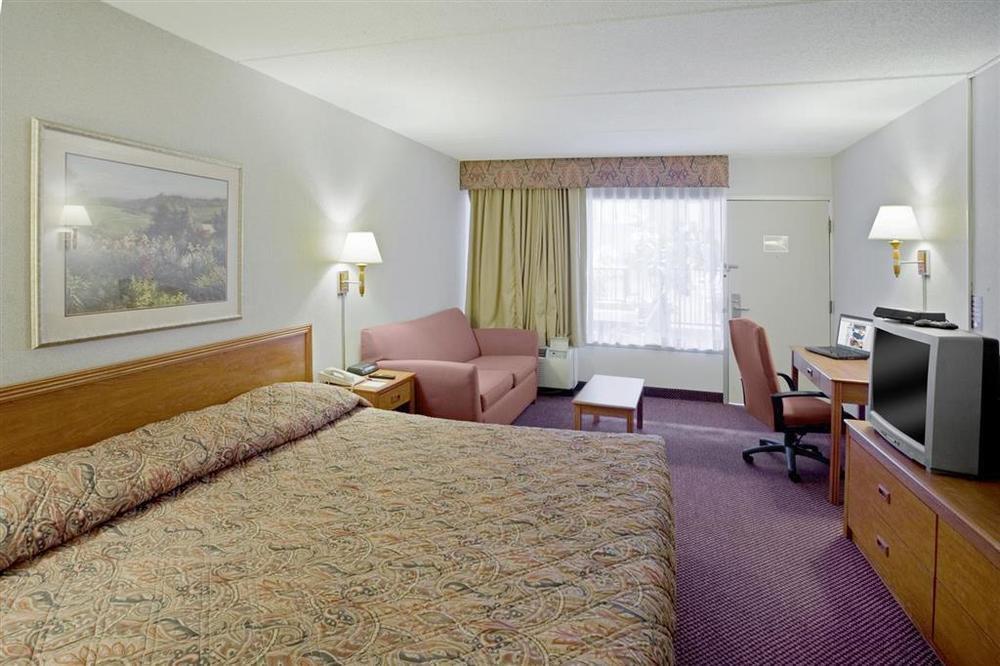Americas Best Value Inn-Saginaw South Habitación foto