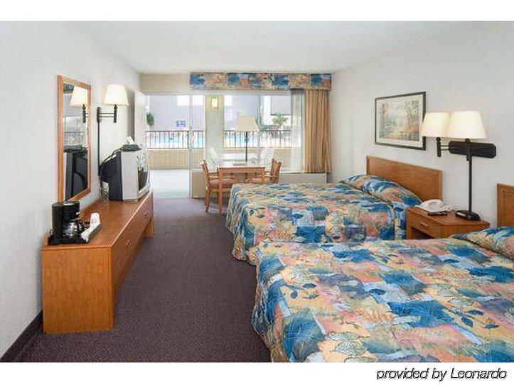 Americas Best Value Inn-Saginaw South Habitación foto